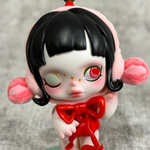 Skullpanda Getting Dressed Figure w/ Card Pop Mart Tell Me What You Want Series - Picture 5 of 8